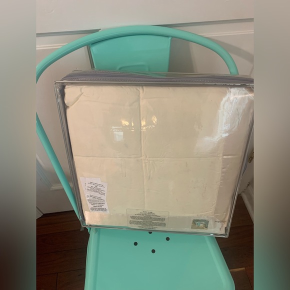 New Hotel Living for Linens N Things Ivory Duck Down Filled Cotton Blanket Twin - Picture 2 of 4